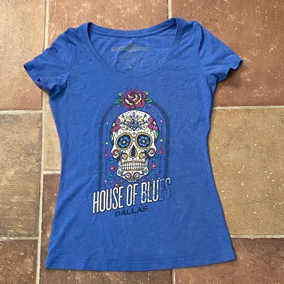 House of Blues Tops - House of Blues Womens S blue distressed sugar skull scoop neck tee